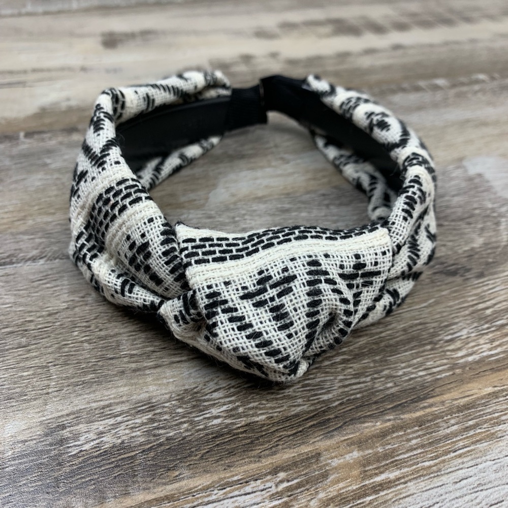 Tribal Print Turban Knot Headband - White - Picture 6 of 8